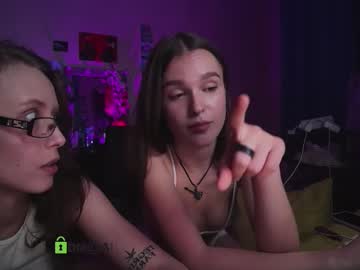 girl Free Sex Cams with gigi_and_margo