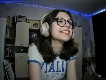 girl Free Sex Cams with alodieherlan