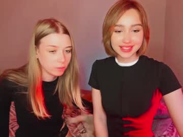 couple Free Sex Cams with cherrycherryladies