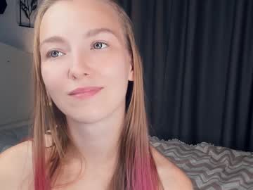 girl Free Sex Cams with fluttery_talk