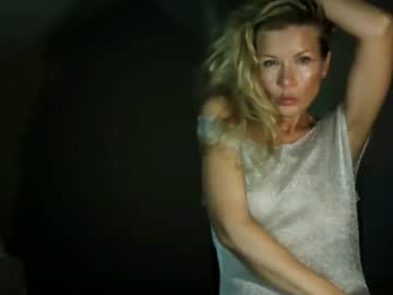 girl Free Sex Cams with julia_giulia