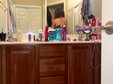 girl Free Sex Cams with thickthighsdontlie