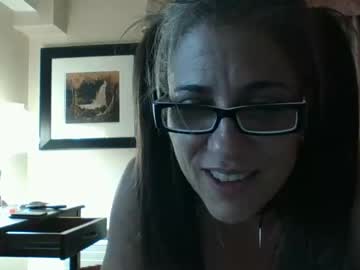 couple Free Sex Cams with brooklyndolll